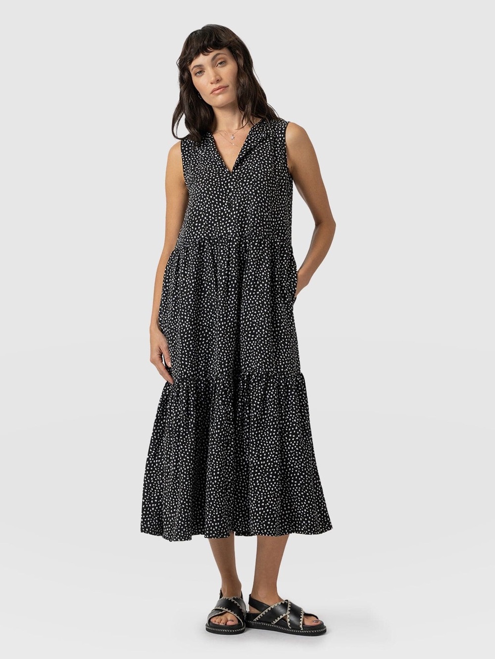 Saint + Sophia Greenwich Sleeveless Tiered Midi Dress